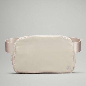 Lululemon Everywhere Belt Bag - White Opal